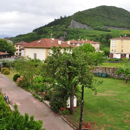 Altamira Sea & Mountain * Busturia